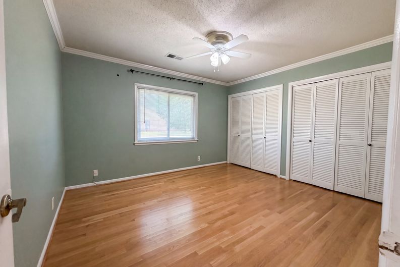 Photo 11 of 18 of 1014 Heritage Dr, Madison, TN