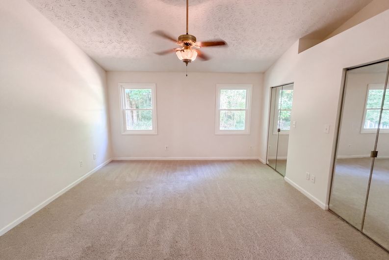 Photo 4 of 15 of 3725 Windy Hill Dr SE, Conyers, GA