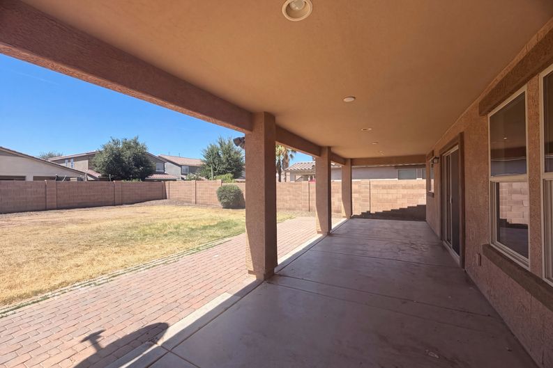 Photo 16 of 18 of 1043 E Daniella Dr, San Tan Valley, AZ