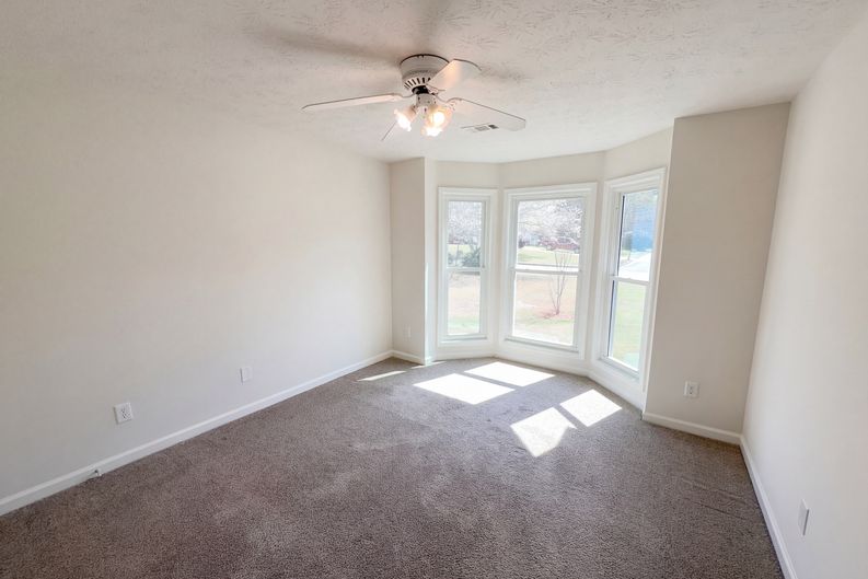 Photo 14 of 19 of 2840 Meridian Dr, Dacula, GA