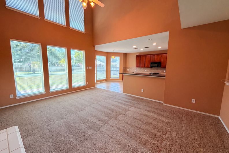 Photo 6 of 22 of 1311 Stanford Dr, Rockwall, TX