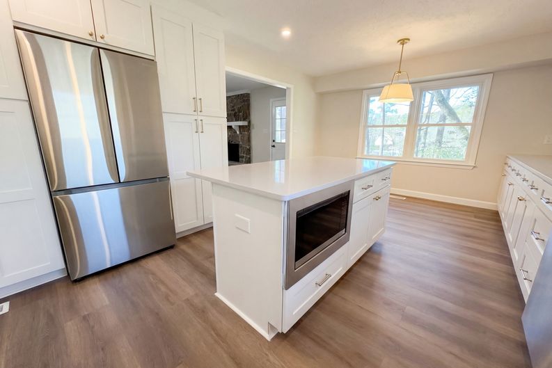 Photo 11 of 23 of 5048 Kerry Downs Rd, Hoover, AL