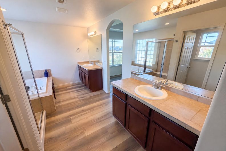 Photo 35 of 54 of 5406 S Fultondale Way, Aurora, CO