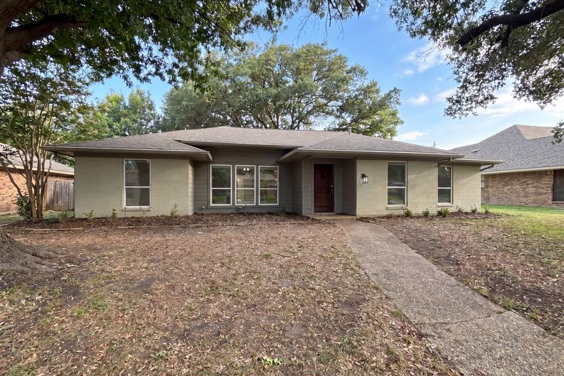 Photo 15 of 17 of 3717 Knob Hill Dr, Plano, TX