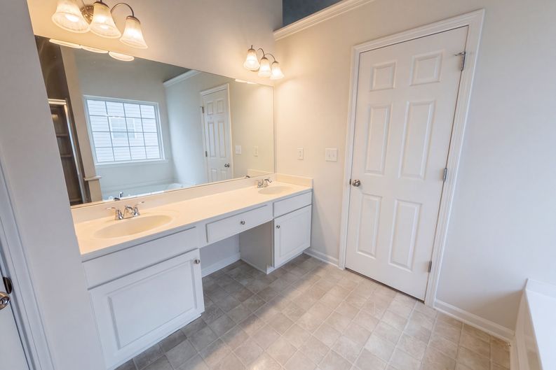 Photo 11 of 26 of 5482 Swanson Rd, Ellenwood, GA