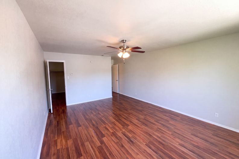 Photo 13 of 23 of 9646 Ivy Plain Dr, San Antonio, TX