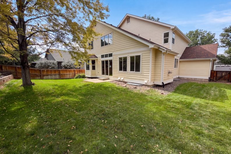 Photo 5 of 40 of 821 Sage Sparrow Cir, Highlands Ranch, CO