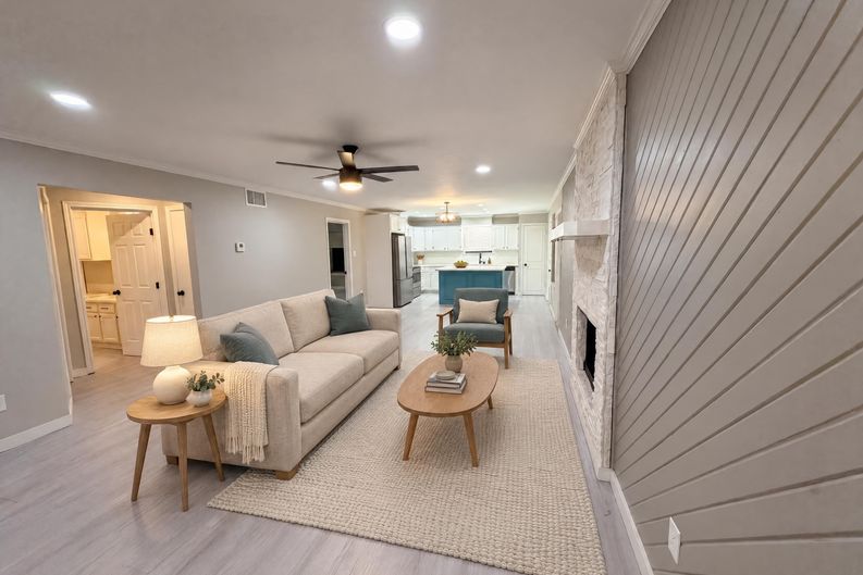 Photo 3 of 18 of 13214 Deepwater Cir, Corpus Christi, TX