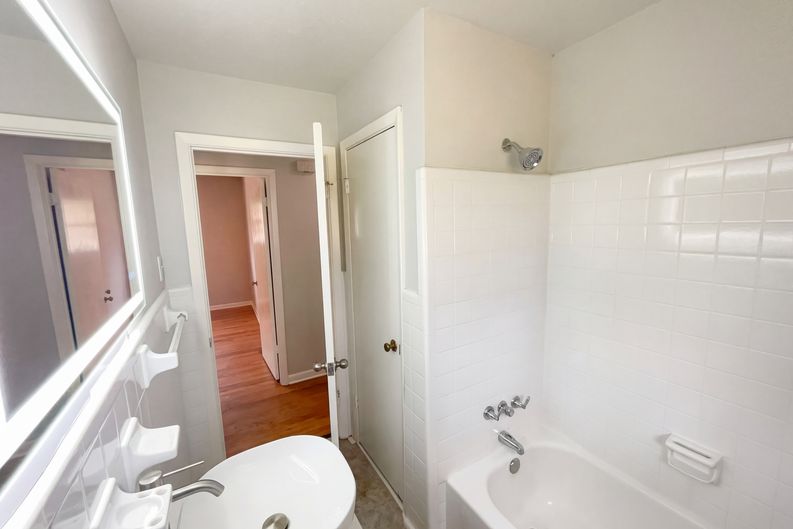 Photo 15 of 19 of 2855 Jerome Rd, Atlanta, GA