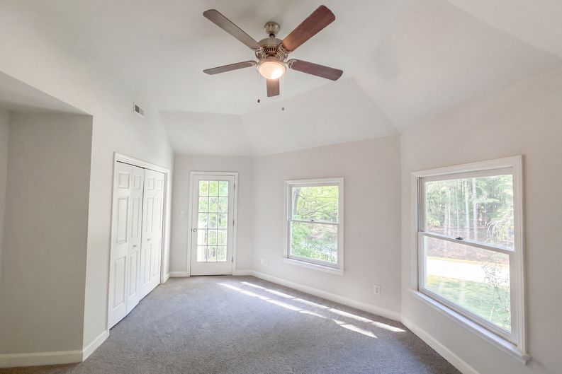 Photo 11 of 16 of 6104 Crupper Ct, Raleigh, NC