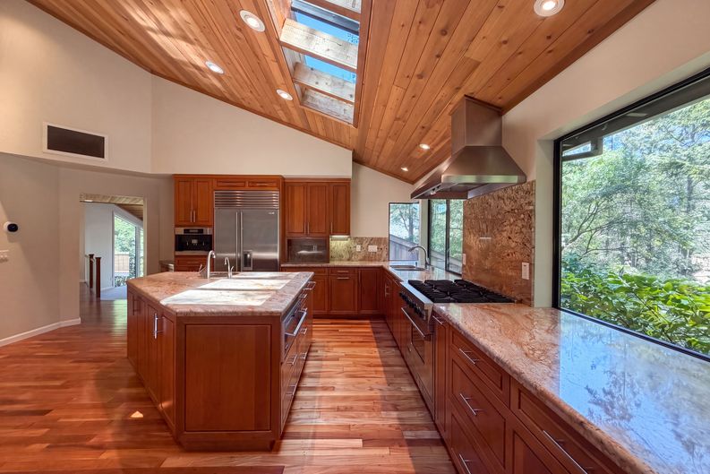Photo 11 of 47 of 815 Wild Oak Dr, Santa Rosa, CA