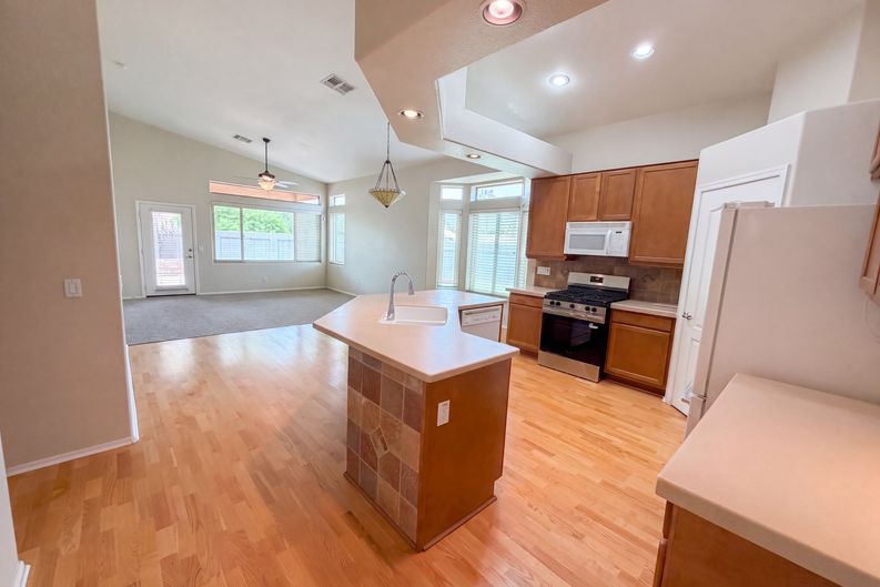 Photo 11 of 26 of 2090 W Corona Dr, Chandler, AZ
