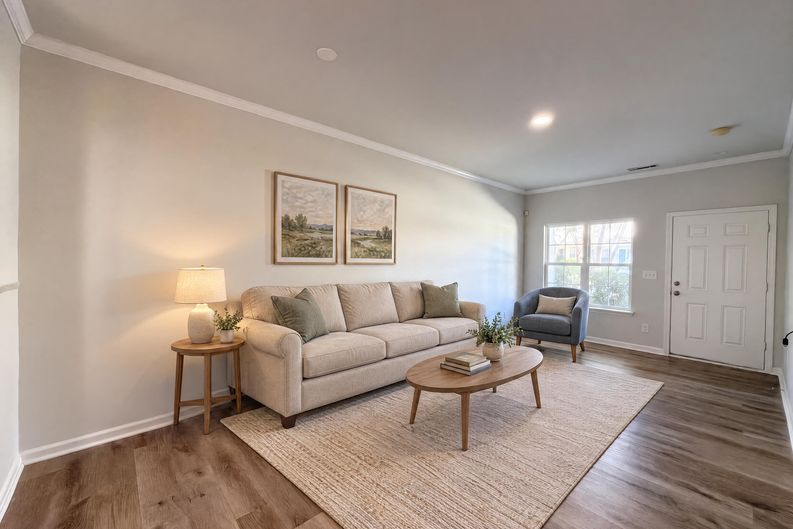 Photo 3 of 22 of 13927 Singleleaf Ln, Charlotte, NC