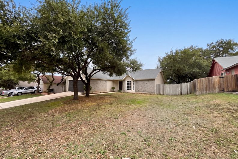 Photo 17 of 20 of 9210 Greens Pt, San Antonio, TX