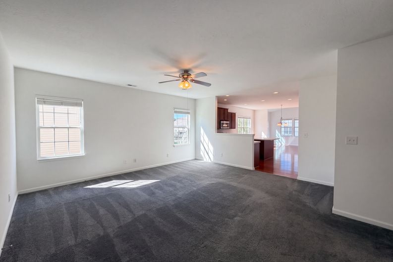 Photo 3 of 31 of 4128 Ballybay Ln, Indianapolis, IN