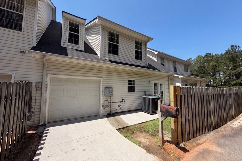 Photo 5 of 26 of 255 Morgan Rd, Carrollton, GA
