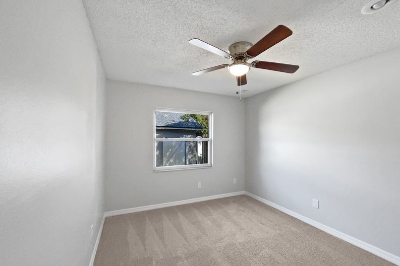 Photo 15 of 22 of 831 Haulover Dr, Altamonte Springs, FL