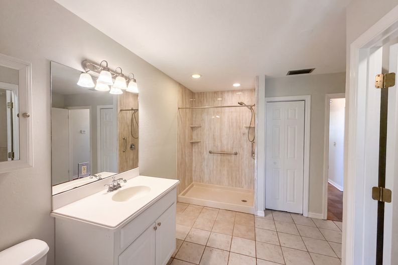 Photo 14 of 21 of 1305 W Spencer St, Plant City, FL