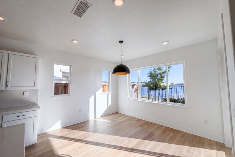 Photo 9 of 50 of 2743 Irish Meadow Way, Lathrop, CA