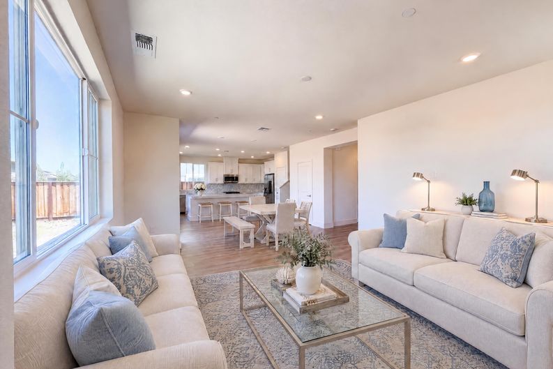 Photo 9 of 49 of 5699 Kusnick Ave, Tracy, CA