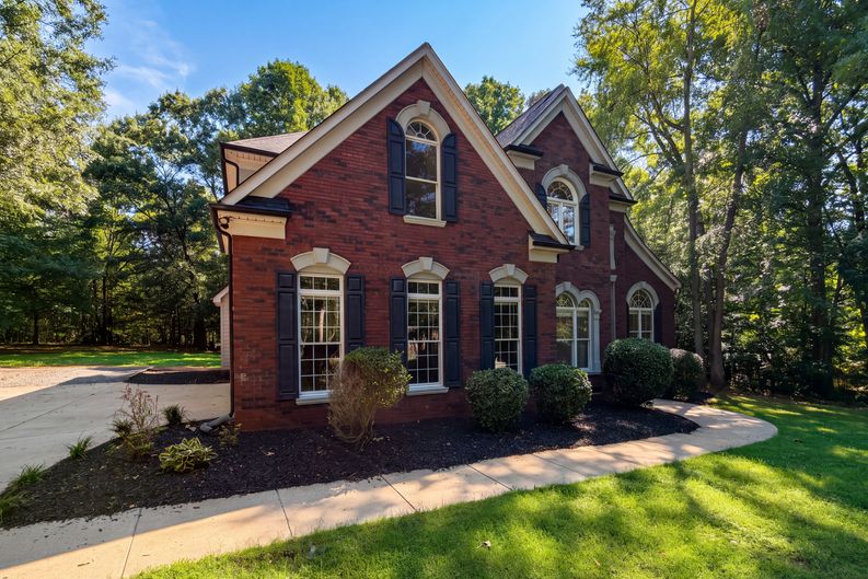 Photo 28 of 33 of 10124 Windtree Ln, Charlotte, NC