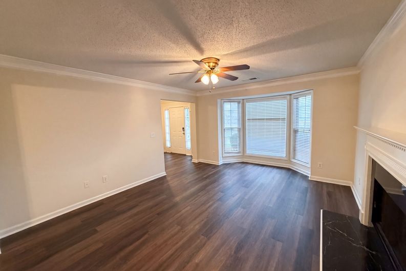 Photo 10 of 34 of 215 Twin Brook Way, Lawrenceville, GA