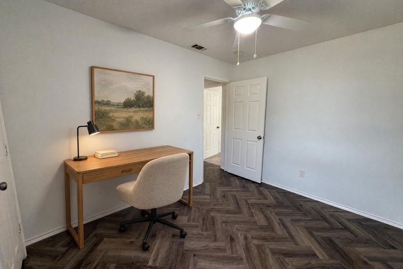 Photo 9 of 12 of 1625 Cool Springs Dr, Mesquite, TX