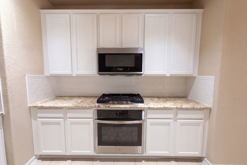 Photo 8 of 29 of 7002 Crockett Ridge Dr, Richmond, TX