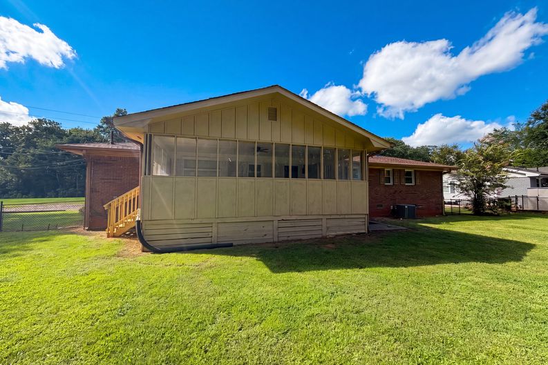 Photo 16 of 18 of 5795 Stewart Mill Rd, Douglasville, GA