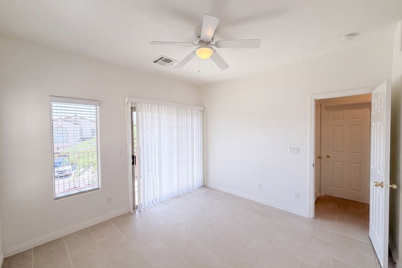 Photo 9 of 31 of 6733 Barrington Hills St, Las Vegas, NV