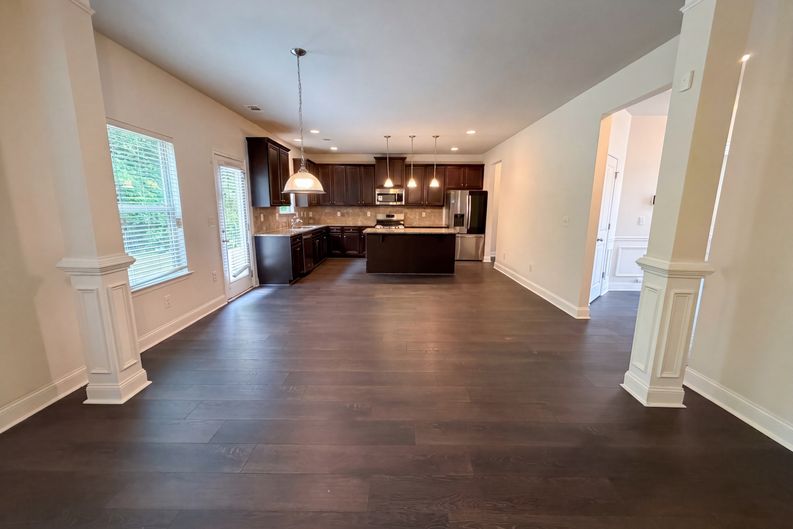 Photo 7 of 19 of 2627 Glenbrook Ln, Conyers, GA