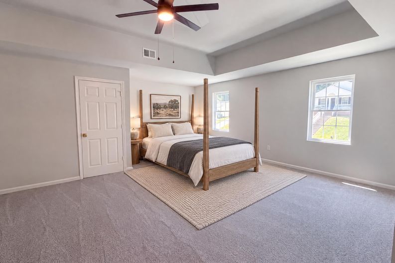 Photo 9 of 23 of 6226 Dumont Ln, Charlotte, NC