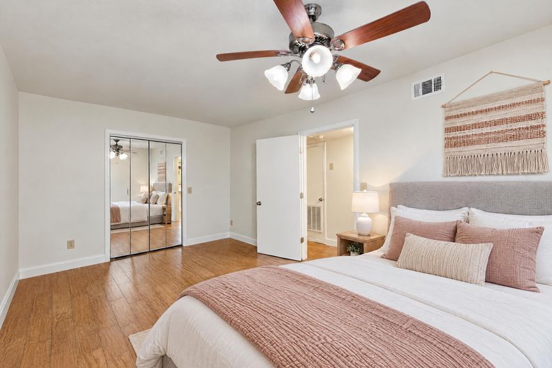 Photo 10 of 27 of 3205 W Rogers Ave, Tampa, FL