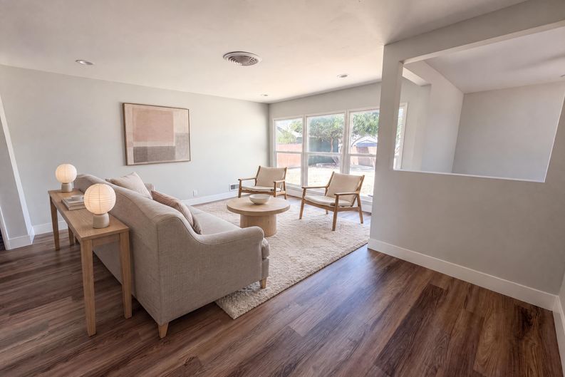 Photo 3 of 29 of 8015 Aldea Ave, LOS ANGELES, CA