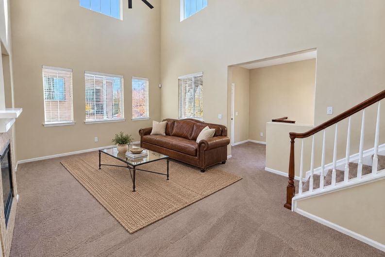 Photo 8 of 25 of 3853 Stonebrush Dr, Highlands Ranch, CO