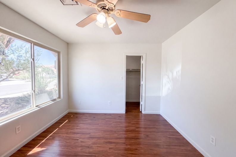 Photo 14 of 34 of 3906 E Amberwood Dr, Phoenix, AZ