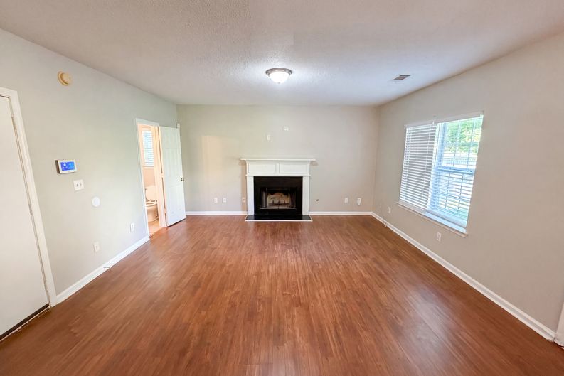 Photo 7 of 26 of 3045 Stonebridge Creek Dr, Lithonia, GA