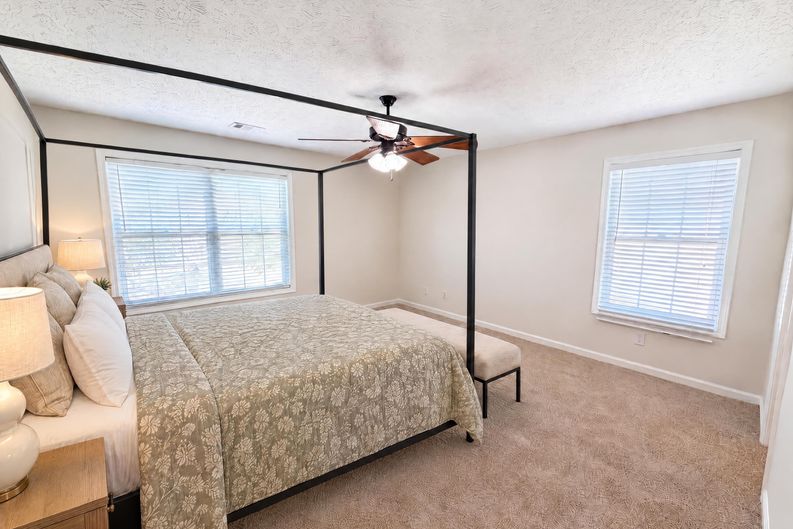 Photo 11 of 21 of 13331 Harpley Ct, Alpharetta, GA