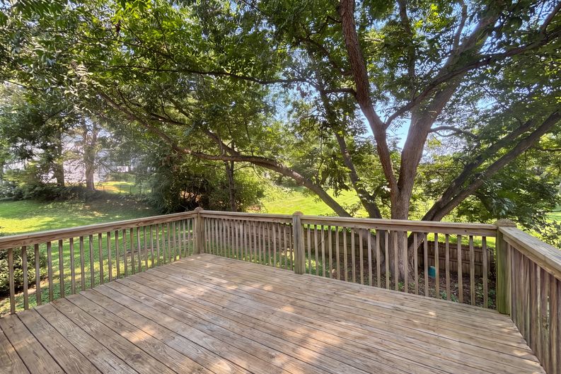 Photo 15 of 18 of 82 Cedar Ridge Dr, Pacific, MO
