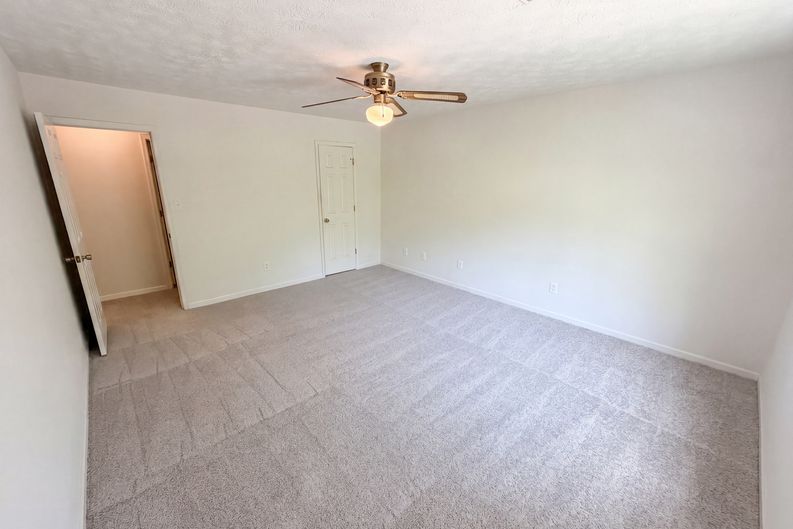 Photo 17 of 23 of 4558 Coopers Creek Pl SE, Smyrna, GA