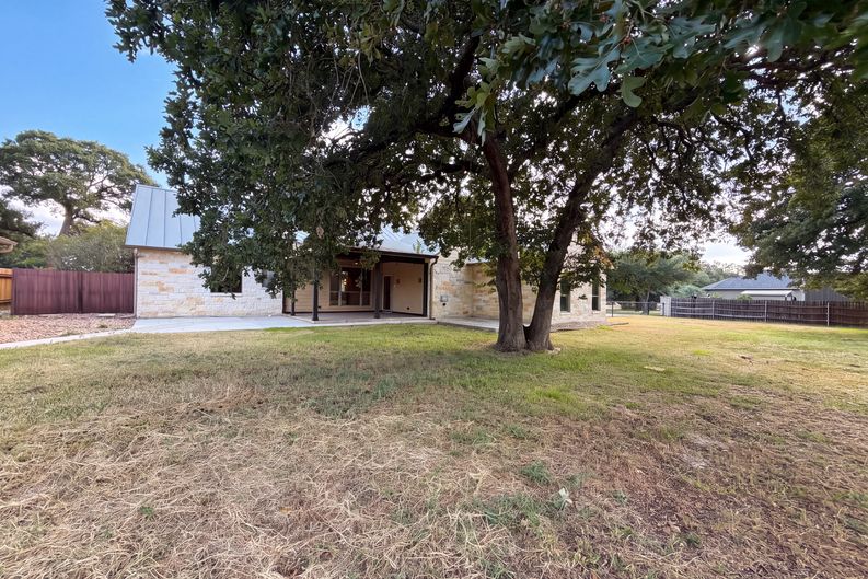 Photo 21 of 23 of 197 Vintage Ranch Cir, La Vernia, TX