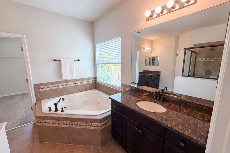 Photo 29 of 46 of 280 Chandler Cir, Oviedo, FL
