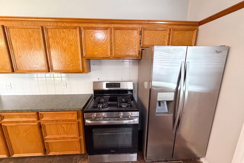 Photo 10 of 19 of 7934 Round Rock Dr, Houston, TX