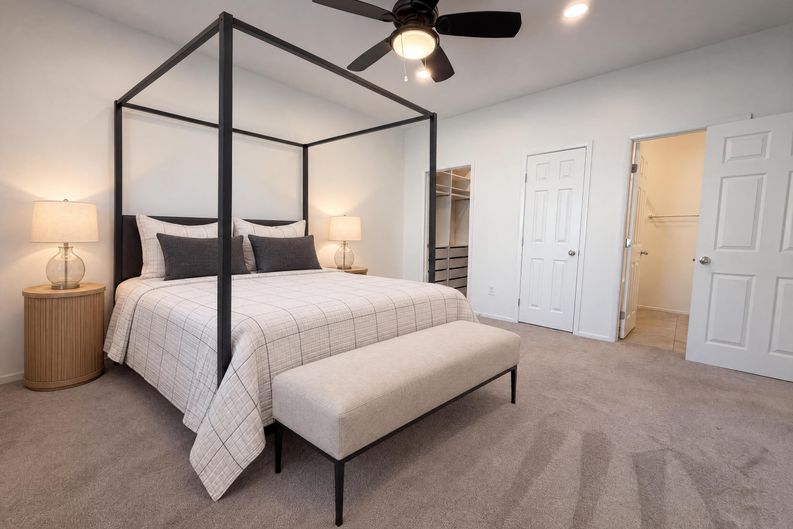 Photo 4 of 19 of 8457 Insignia Ave, Las Vegas, NV