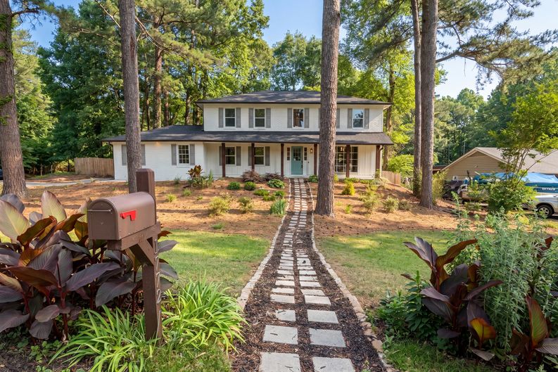 Photo 35 of 38 of 1772 Huntingford Dr, Marietta, GA