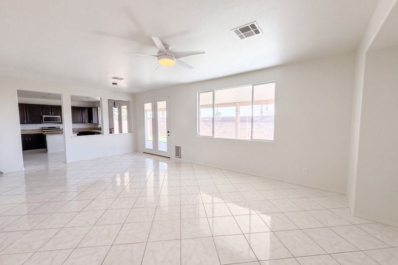 Photo 9 of 27 of 7878 Mohican Canyon St, Las Vegas, NV