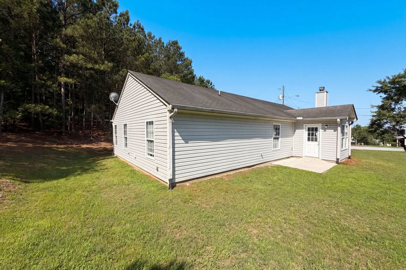 Photo 23 of 25 of 6774 Fairfax Ct, Lithonia, GA
