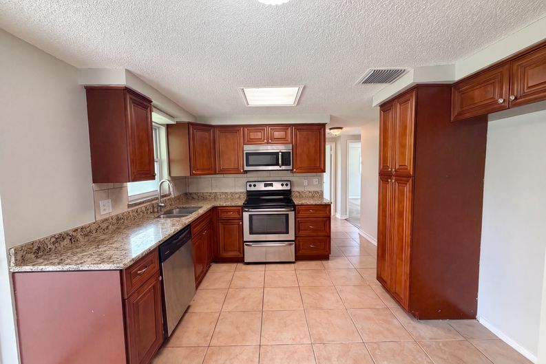Photo 15 of 23 of 3518 Gorman Dr, New Port Richey, FL