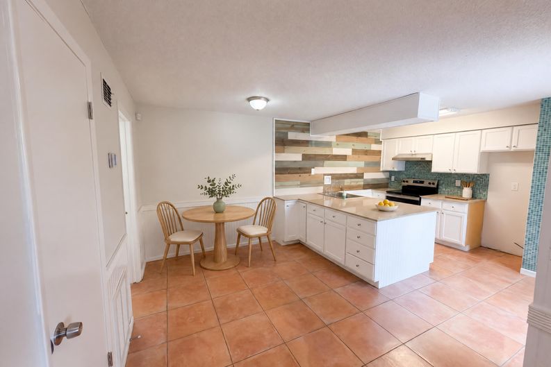 Photo 9 of 21 of 3293 Sand Ct, Melbourne Beach, FL