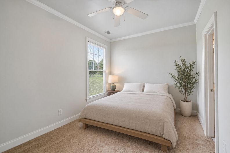 Photo 6 of 31 of 1040 E Magnolia Loop, Madison, GA